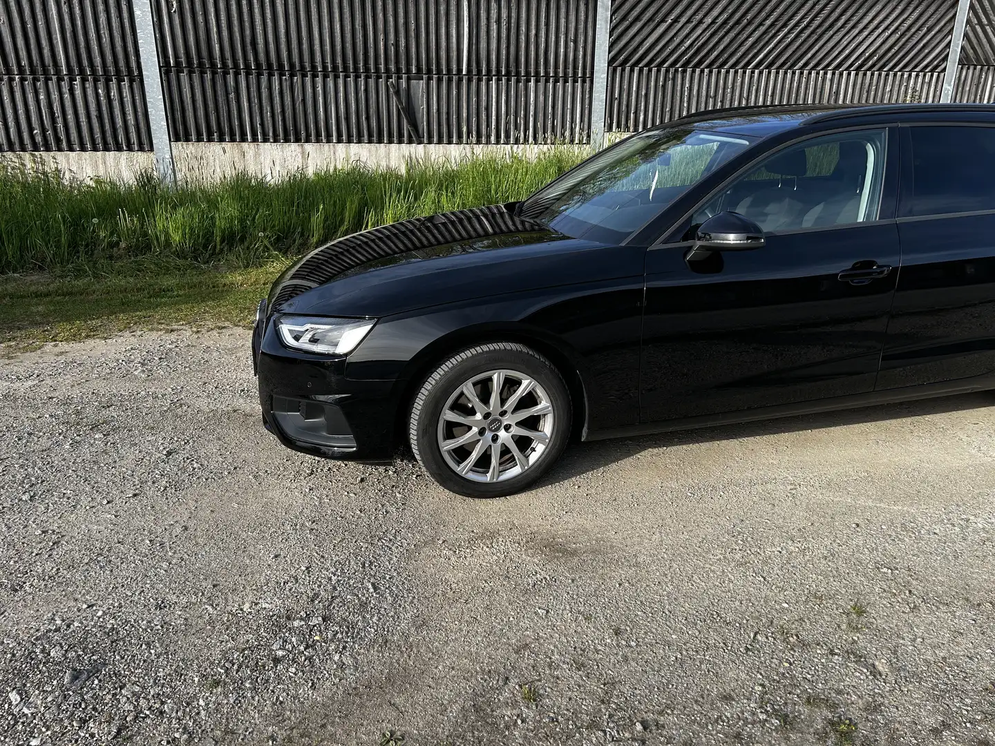 Audi A4 Avant 35 TDI S-line S-tronic - 2