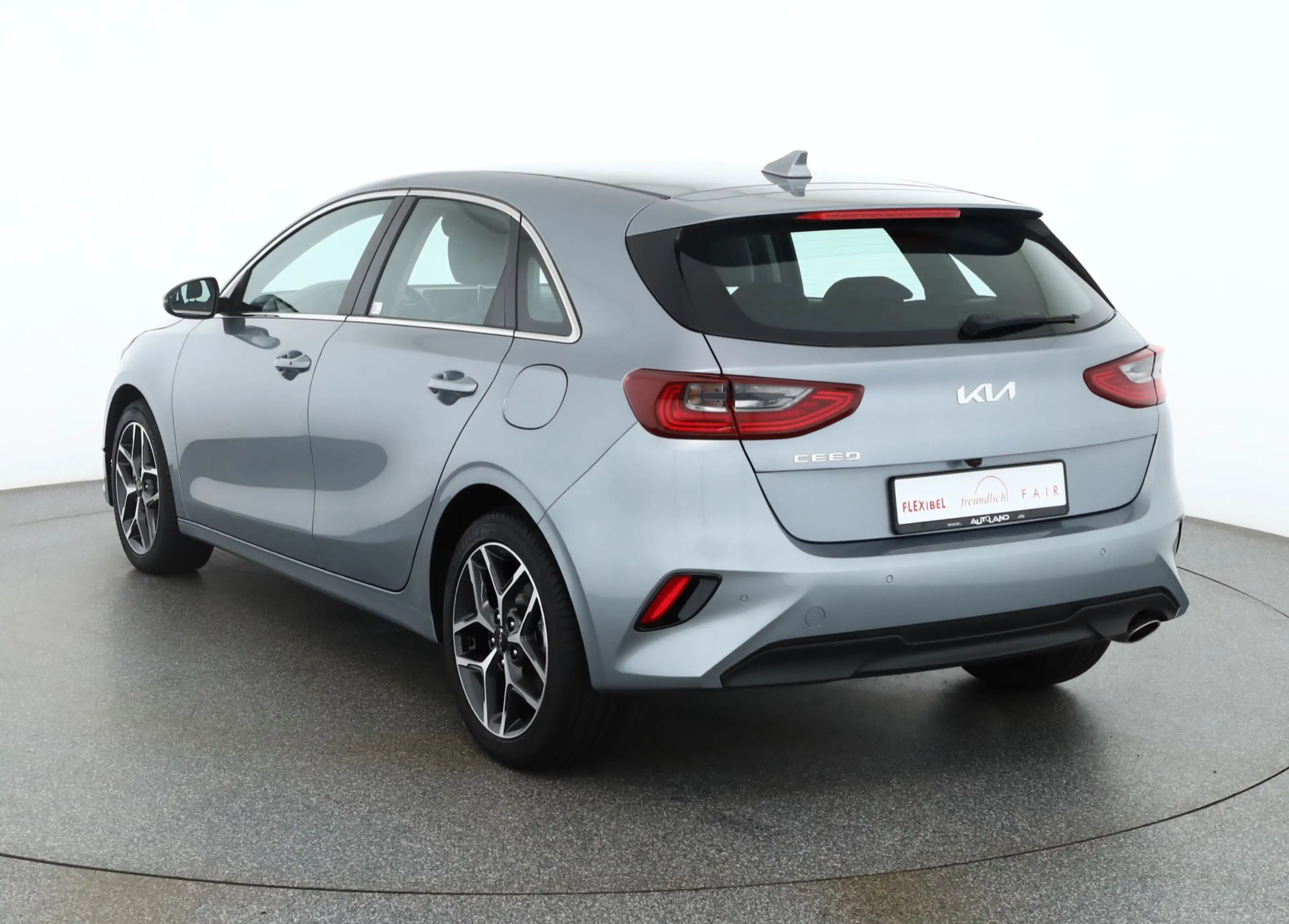 Kia Ceed / cee'd Ceed 1.5 T-GDI Spirit LED Navi Kamera ACC PDC — photo 3