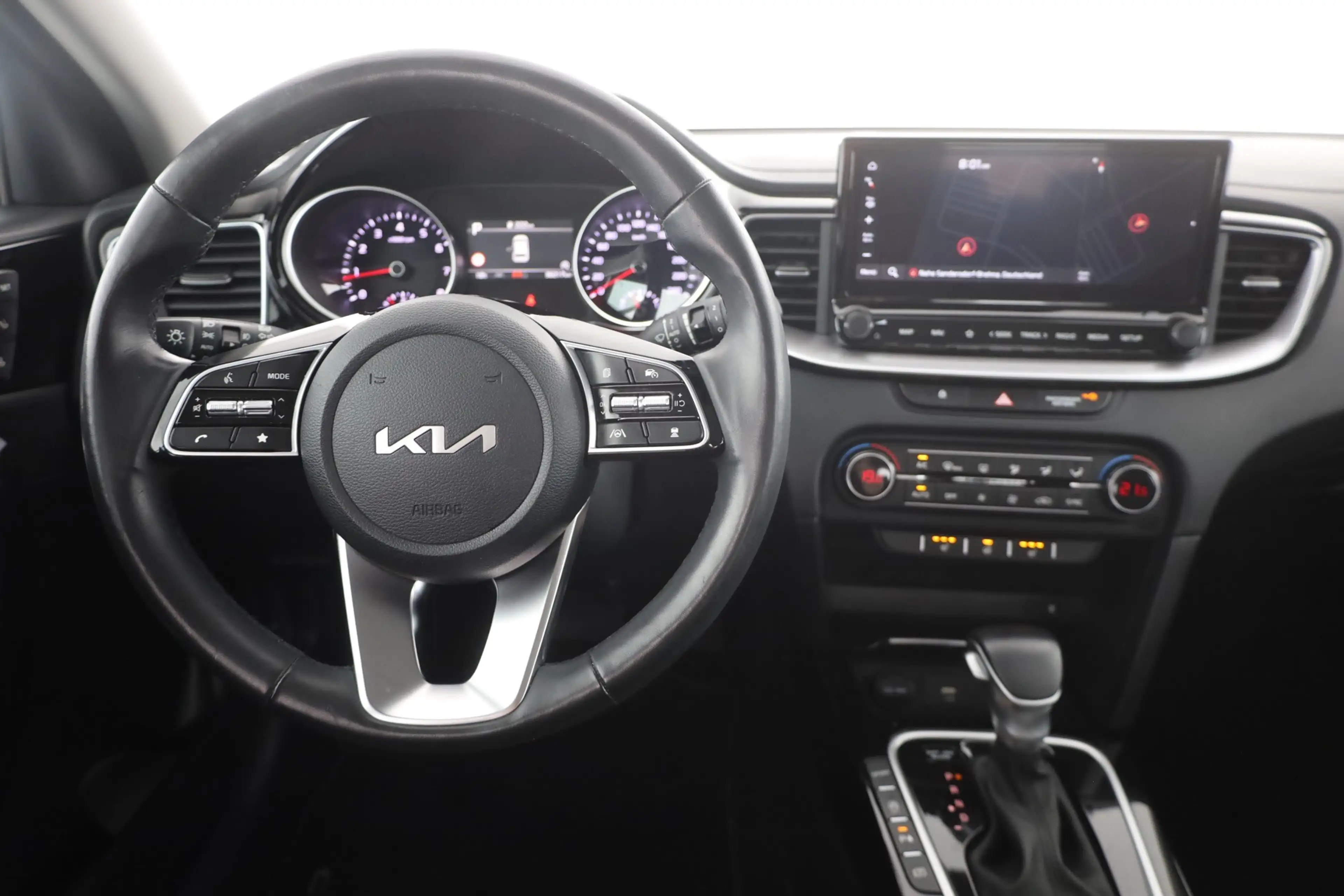 Kia Ceed / cee'd Ceed 1.5 T-GDI Spirit LED Navi Kamera ACC PDC — photo 10