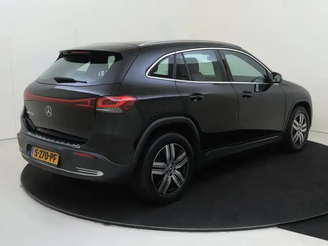 Mercedes-Benz EQA view 4