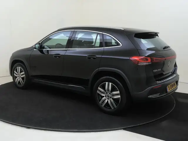 Mercedes-Benz EQA view 3