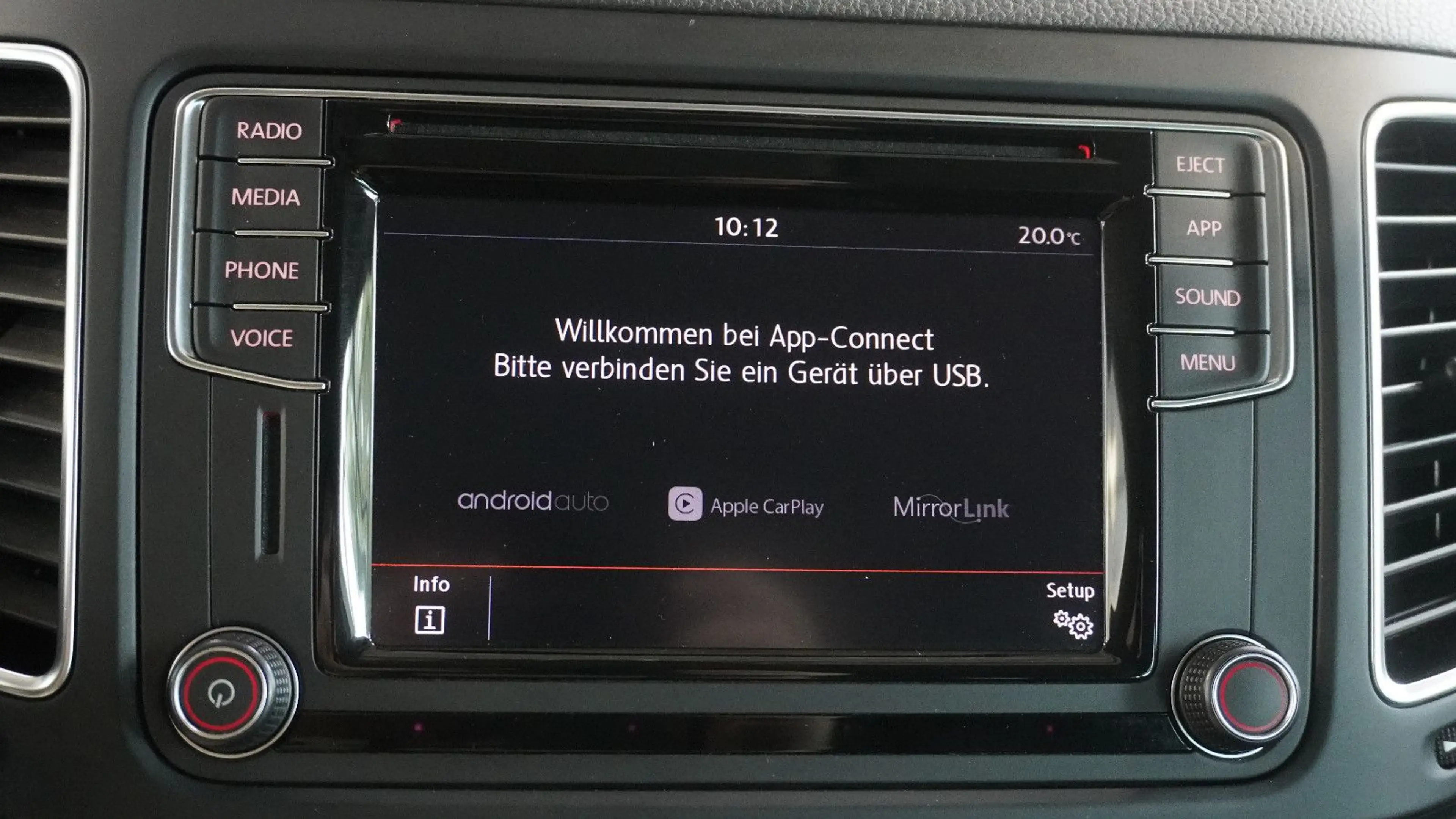Volkswagen Sharan Highline BMT 4M*ACC*APP-CONECT*BI-XENON*7 — photo 14