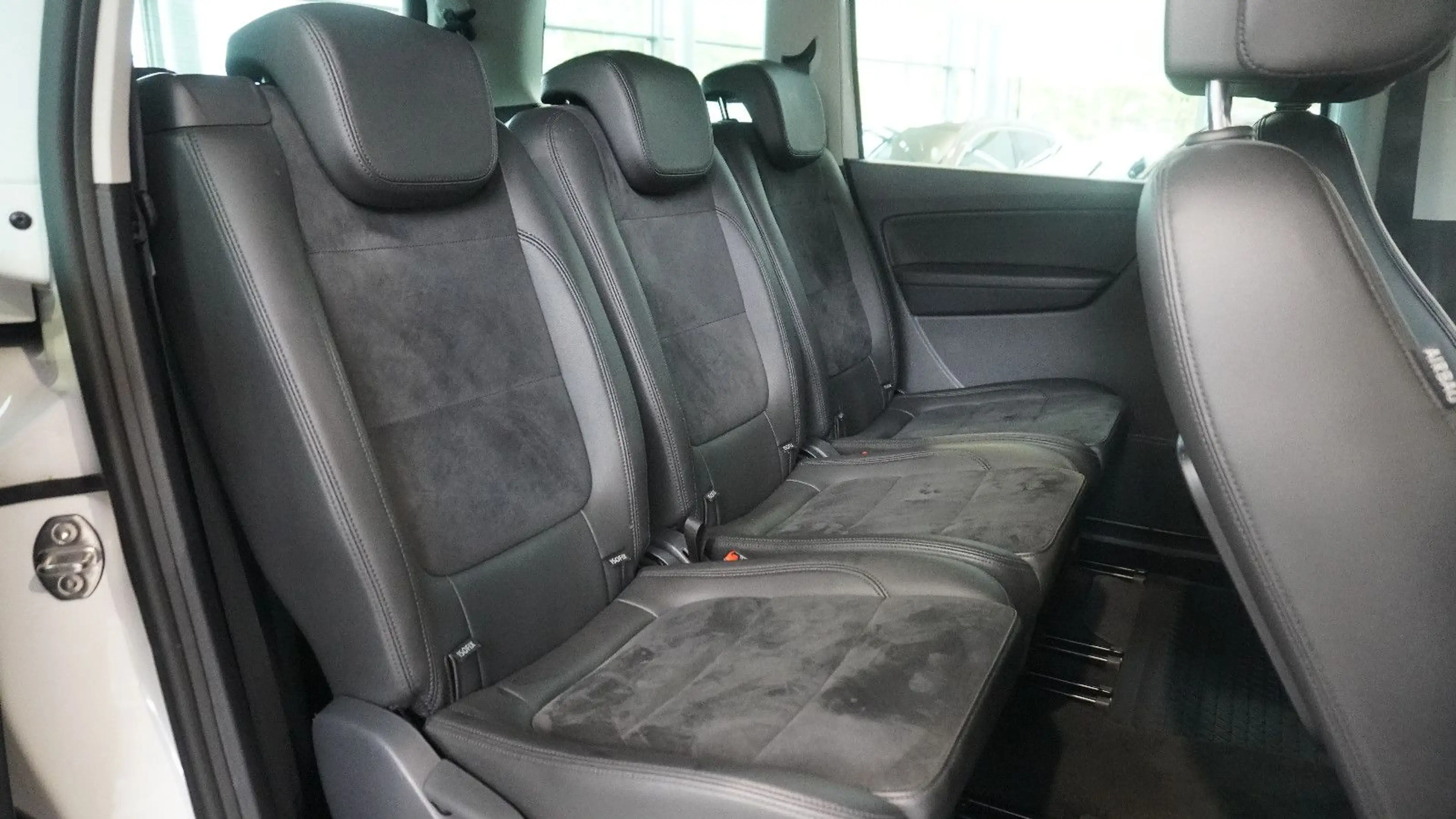 Volkswagen Sharan Highline BMT 4M*ACC*APP-CONECT*BI-XENON*7 — photo 11
