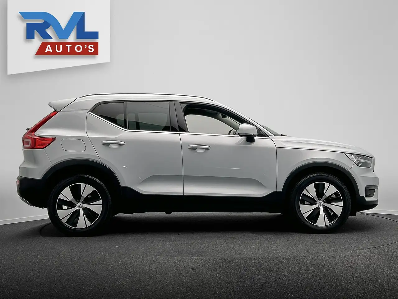 Volvo XC40 1.5 T4 Recharge Apple/Carplay Elek. Kofferklep, миниатюра 5