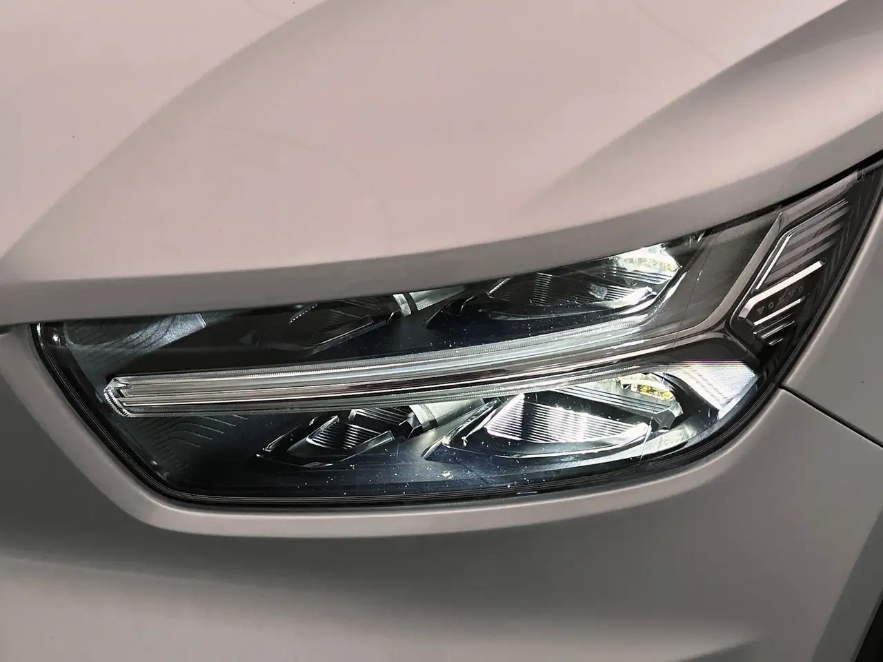 Volvo XC40 1.5 T4 Recharge Apple/Carplay Elek. Kofferklep, миниатюра 30