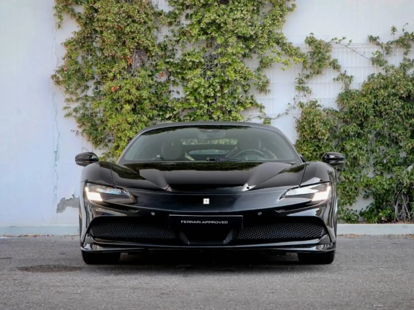Ferrari STRADALE Zwart - 2