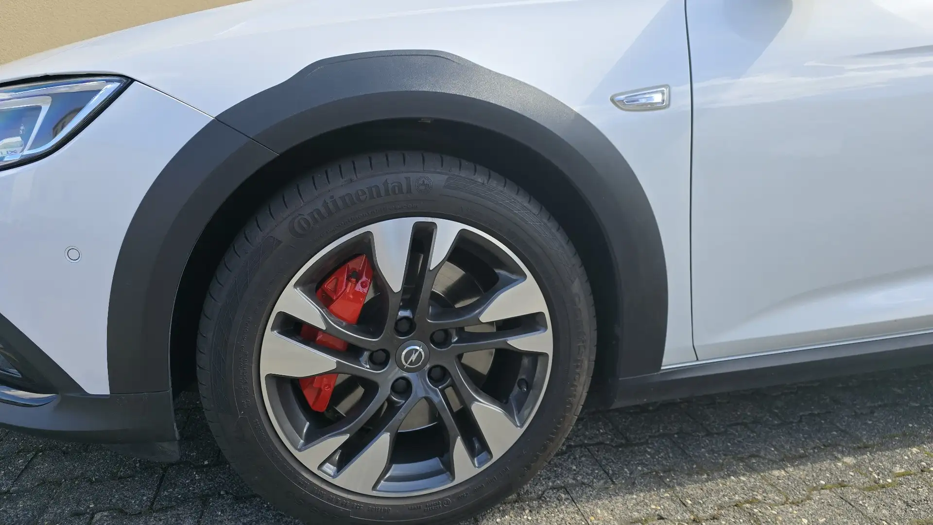 Opel Insignia Country Tourer 2.0 DI Turbo 4x4 Aut. - 2