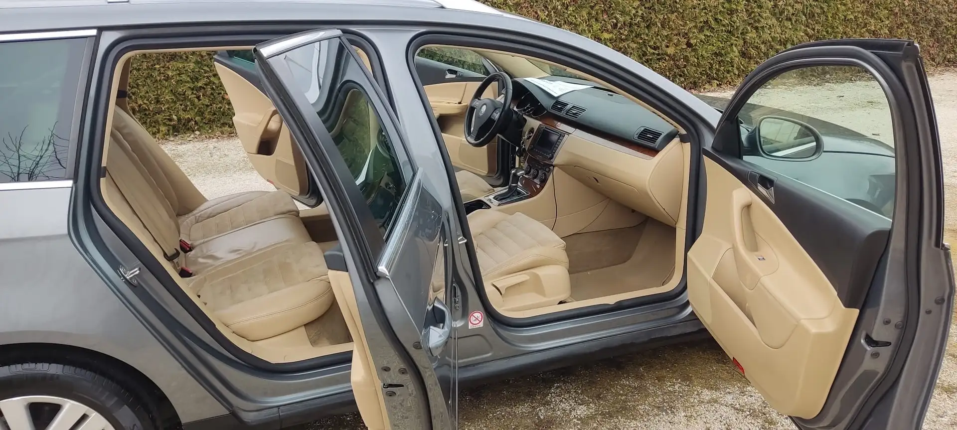 Volkswagen Passat Variant Passat Variant 2.0 TDI DPF DSG Comfortline Grau - 2