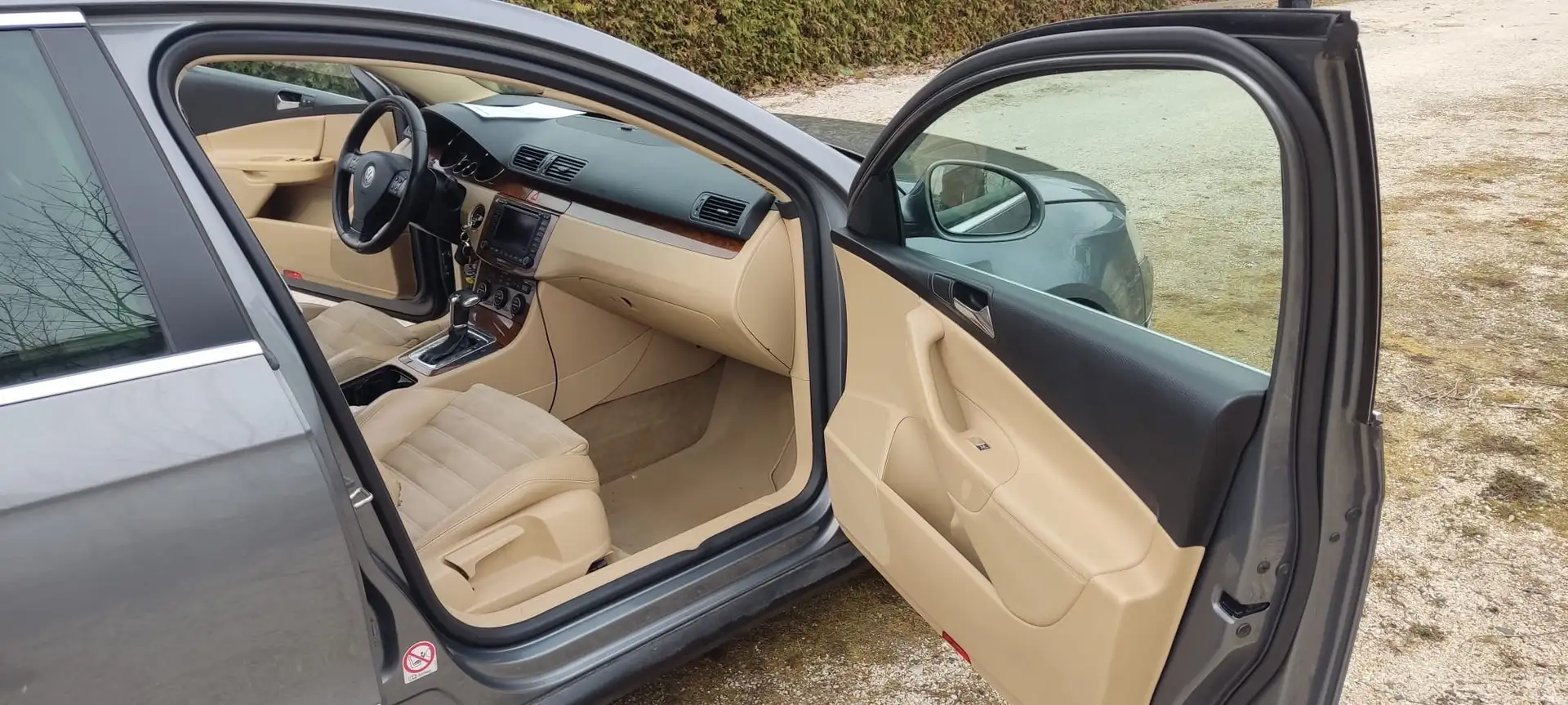 Volkswagen Passat Variant Passat Variant 2.0 TDI DPF DSG Comfortline Grau - 1