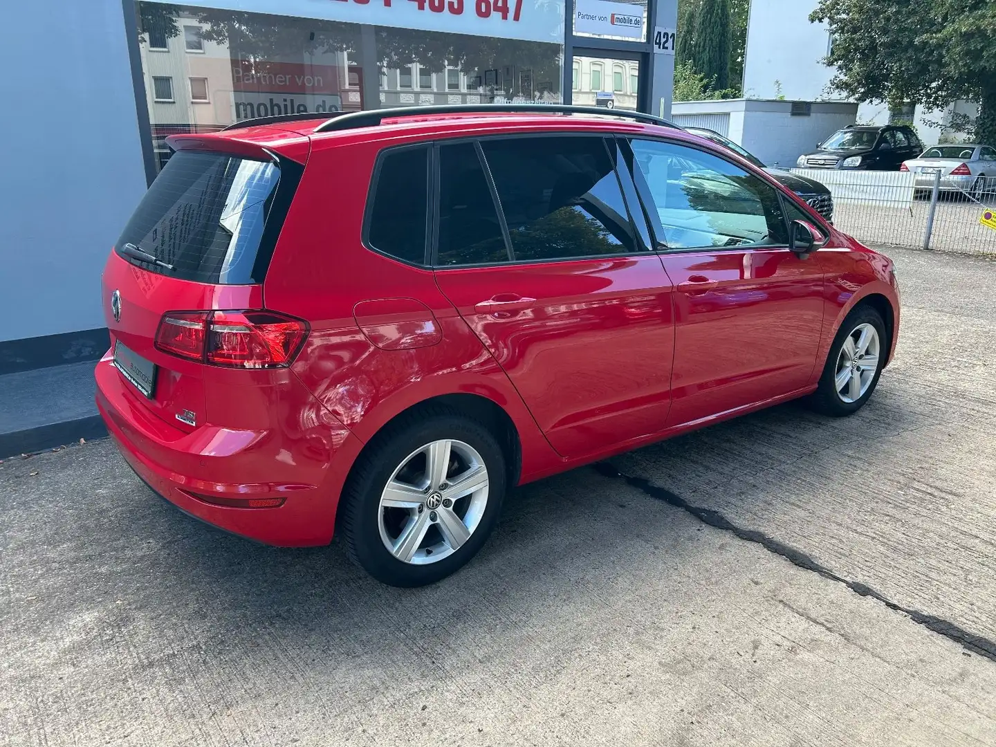 Volkswagen Golf Sportsvan VII+NaviZB+Klima+Allwetter LM+ Rouge - 2