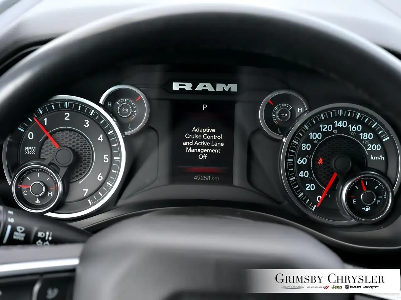 RAM 1500 снимка RAM 1500