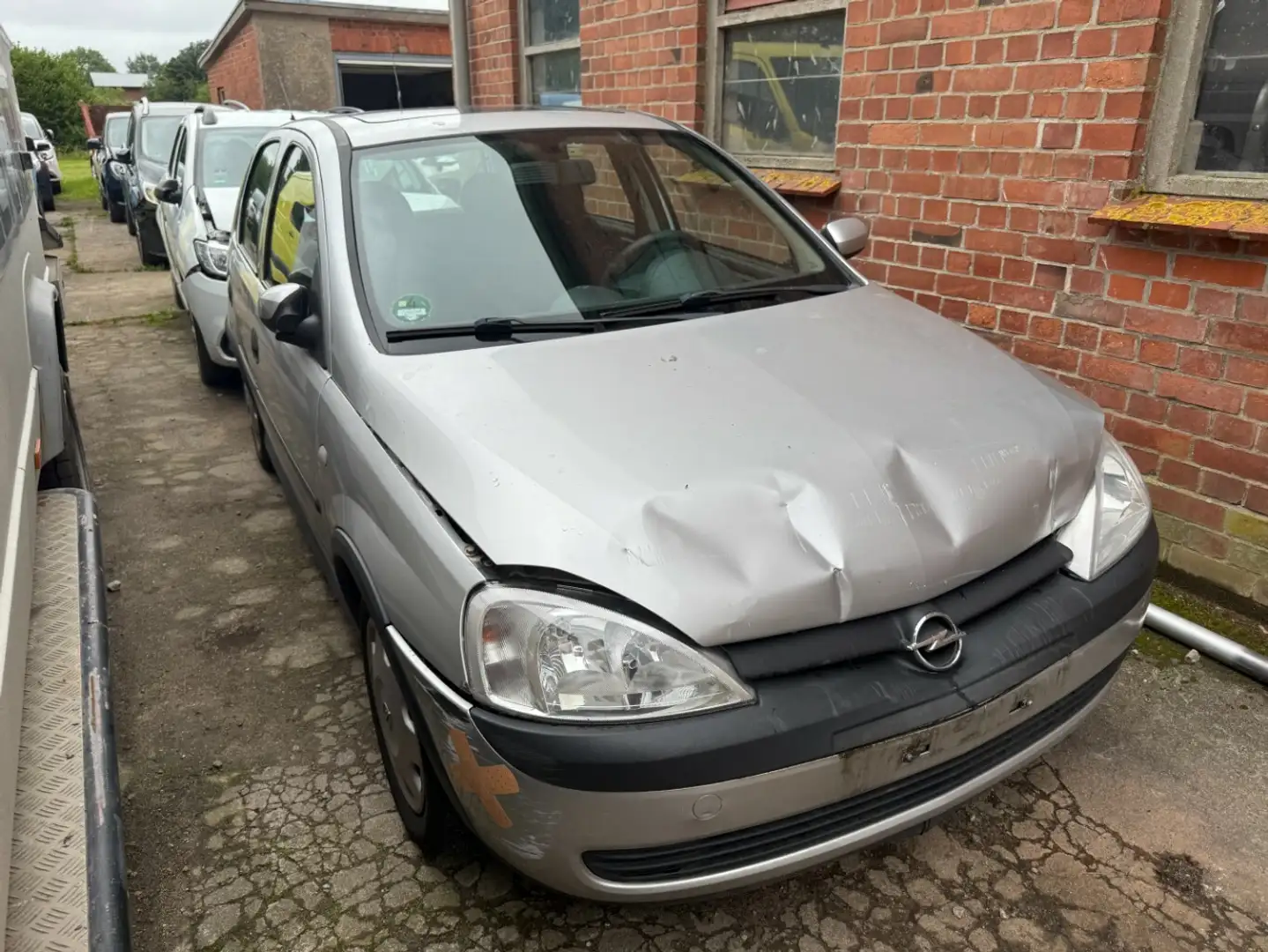 Opel Corsa Fresh 5 Türig Frontschaden TÜV 07/25 Silber - 1