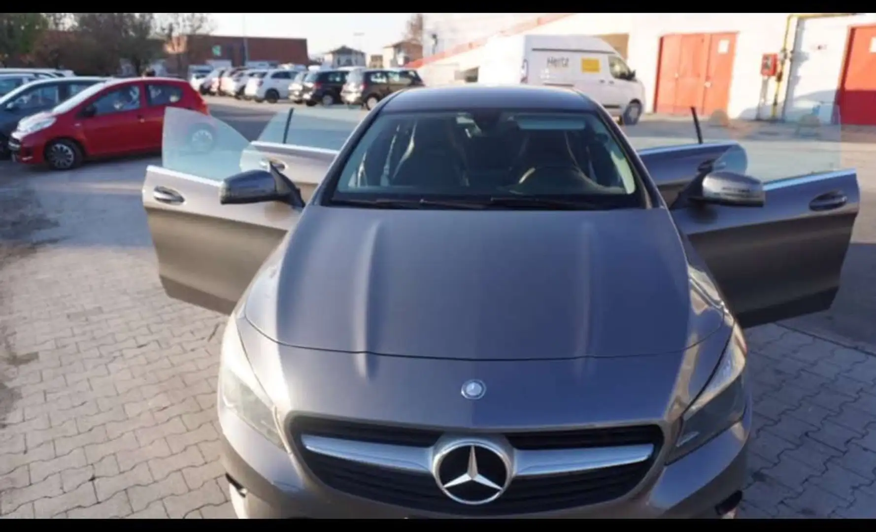 Mercedes-Benz CLA 200 Shooting Brake d Business 4matic auto FL - 2