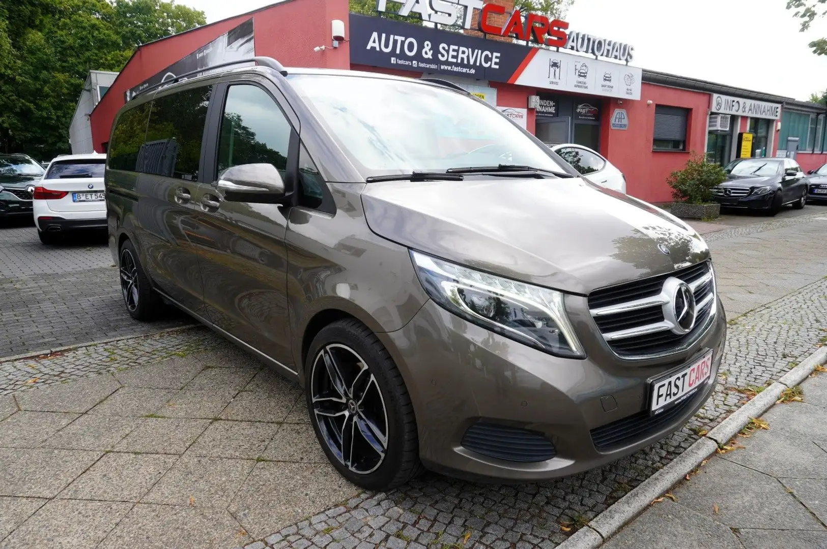 Mercedes-Benz V 220 CDI AVANTGARDE Lang Tisch Standh. AHK Temp Brązowy - 2