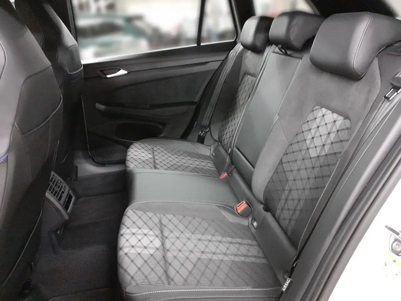 Volkswagen Golf Variant Golf VIII Variant 1.5eTSI R-Line *ACC*DSG*AHK 8