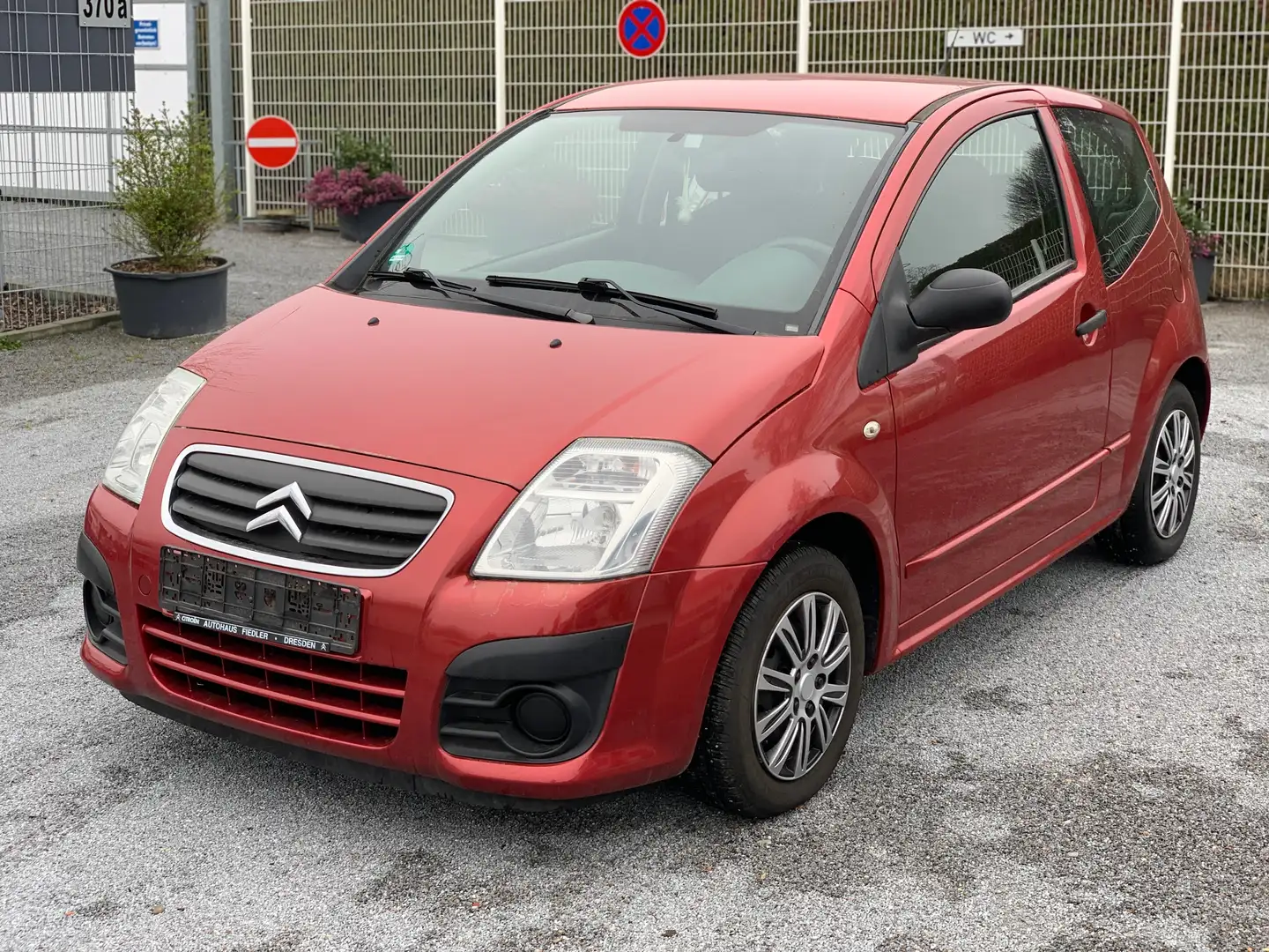 Citroen C2 Tonic~1 HAND~EL. FH~ZV~WENIG KM~EURO 4~TÜV Rojo - 1