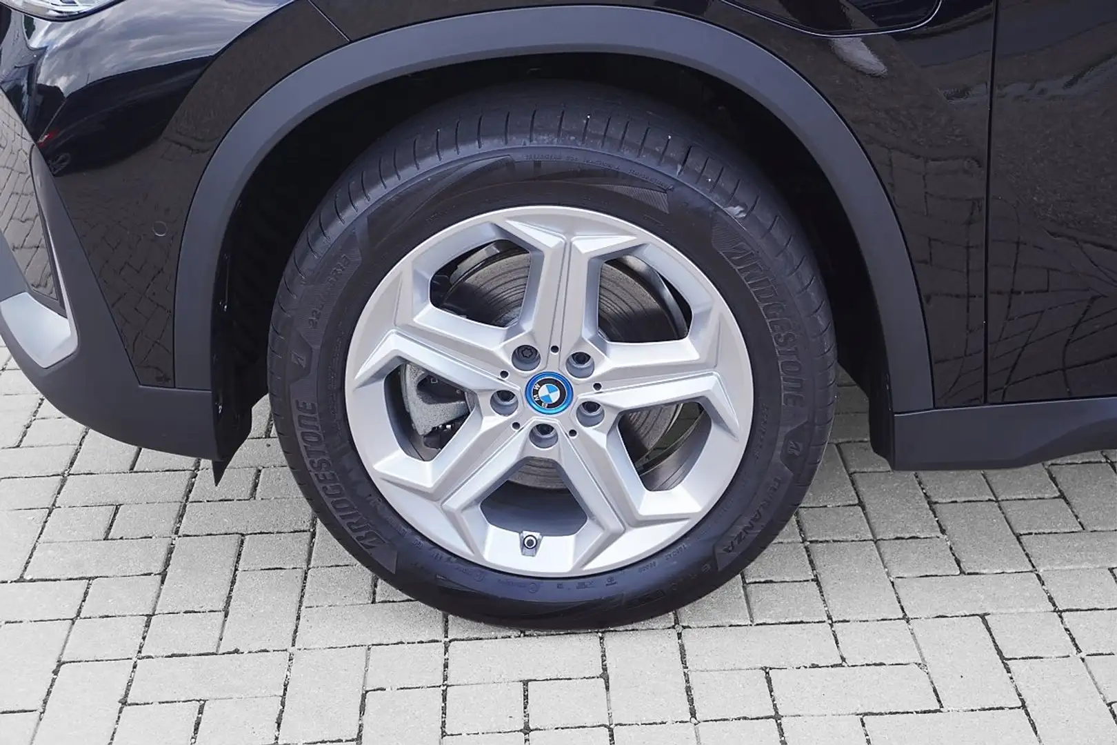 BMW X1 xDrive25e Head-Up AHK Sportsitze ACC 360Kamera Sit Schwarz - 2