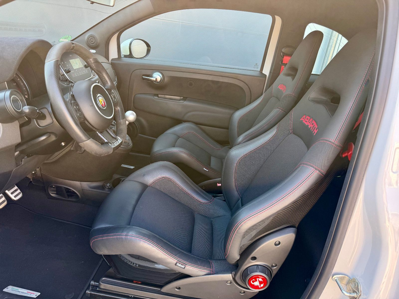 Abarth 595 Essesse CARBON Akrapovic Beats 200PS — photo 13
