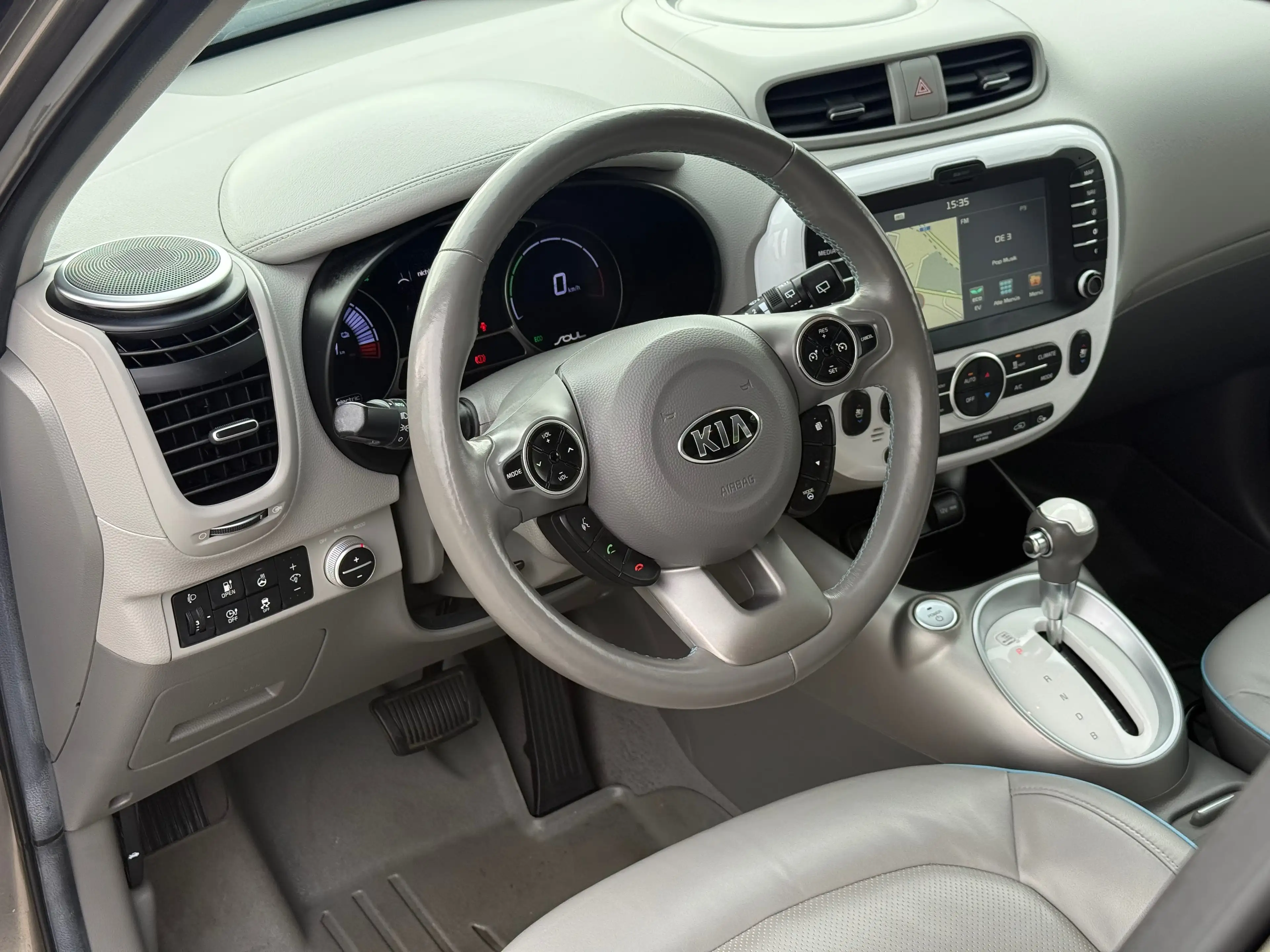 Kia Soul Vollelektrisch - Finanzierung - Sehr gepflegt — photo 11