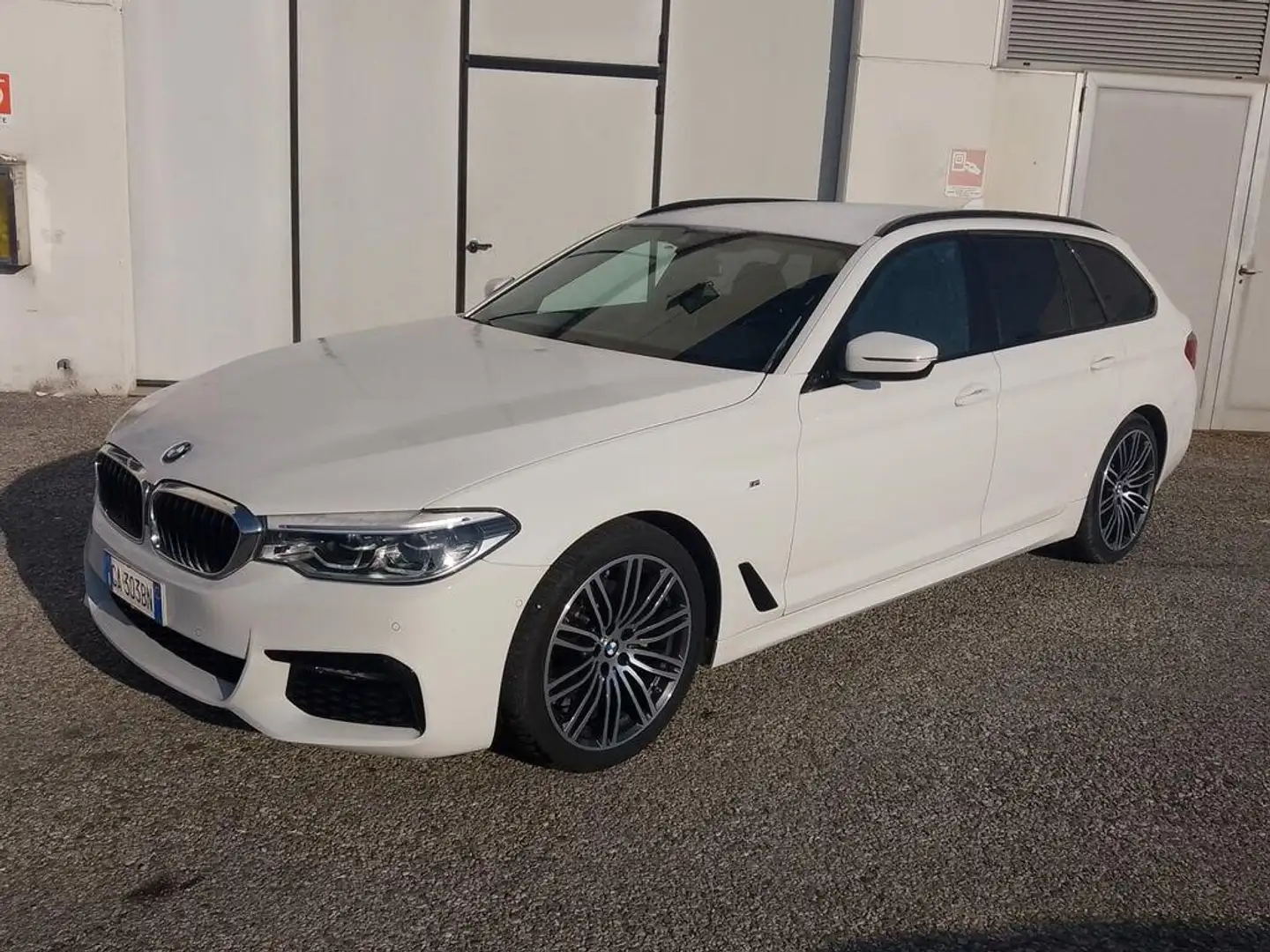 BMW 520 d Touring mhev Msport auto Bianco - 1