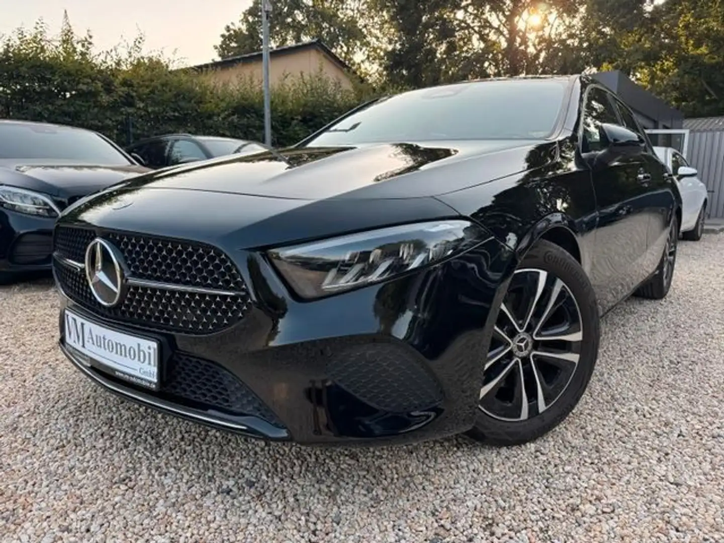 Mercedes-Benz A 180 d 8G-DCT Kamera*AHK*Navi*Tempomat - 1
