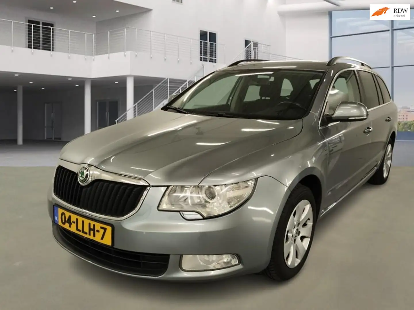 Skoda Superb Combi 1.4 TSI Comfort Business Line PSENSOR CRUISE Grijs - 1