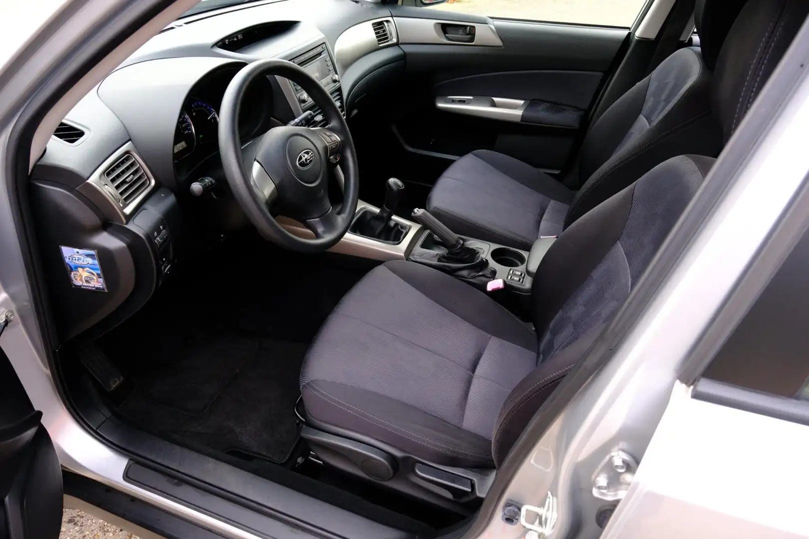 Subaru Forester 2.0 X Intro AWD Clima|1e Eig|Cruise| Trekgewicht 2 Grijs - 2