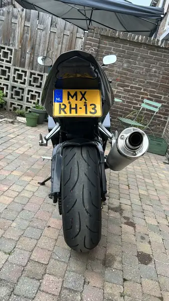 Suzuki GSX-R 750 - foto 4