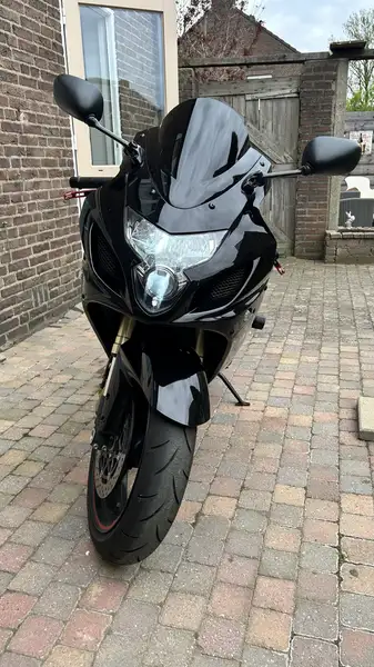 Suzuki GSX-R 750 - foto 2