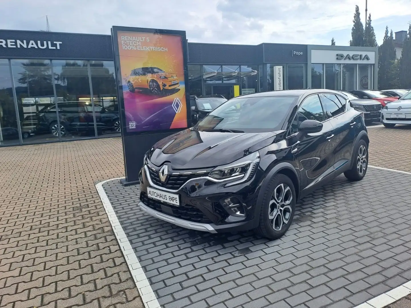 Renault Captur TCe 140 Fast Track *Navi* *18-Zoll* Schwarz - 1