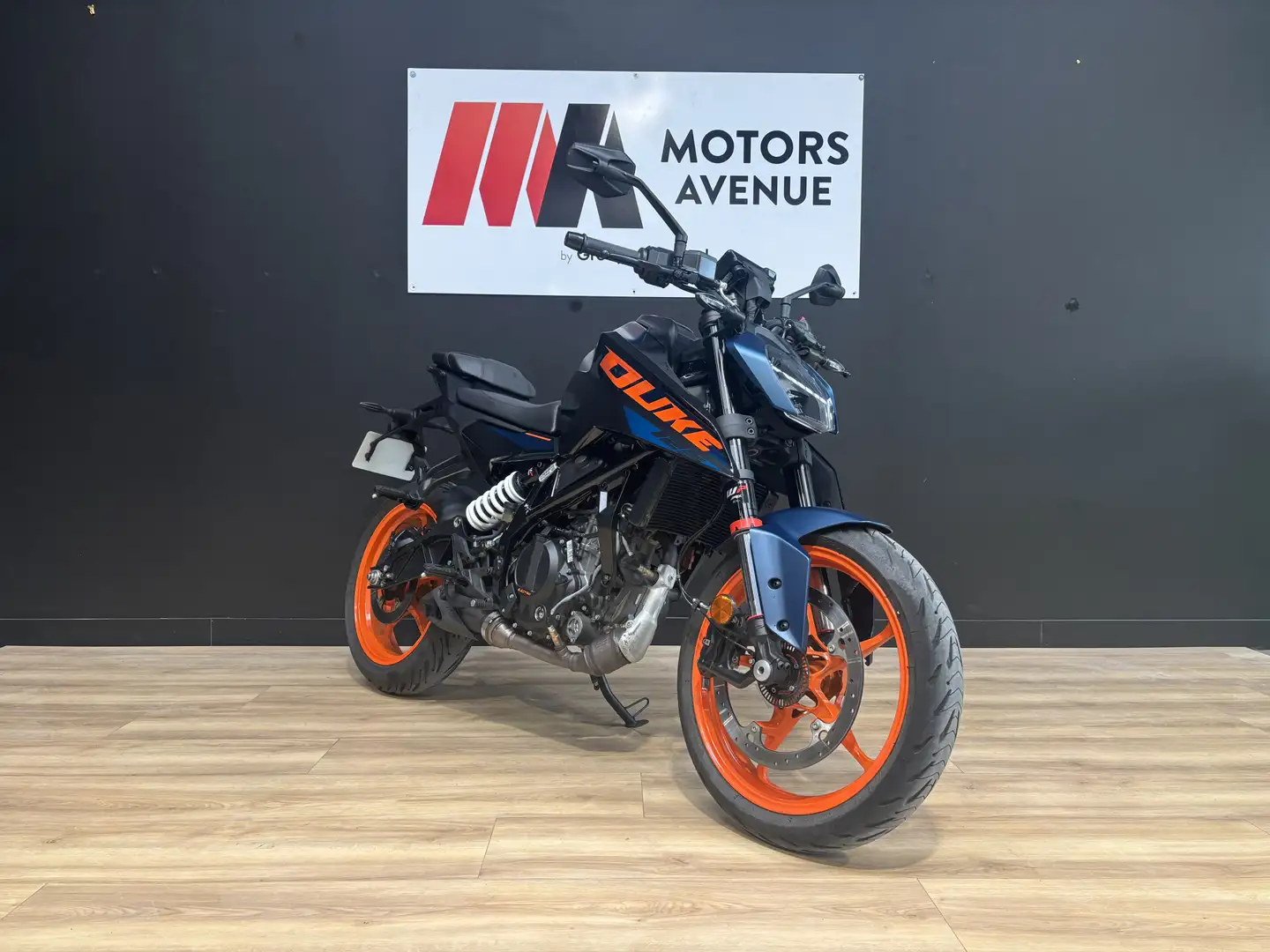 KTM 125 Duke - 1
