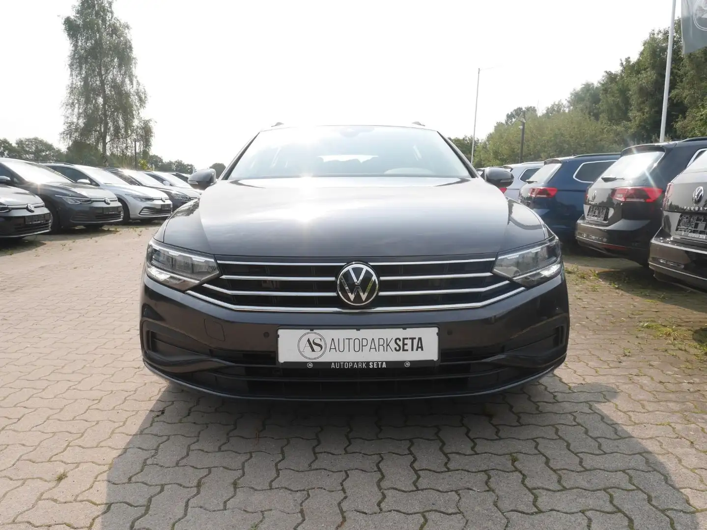 Volkswagen Passat Variant Passat 2.0 TDI DSG Var. Conceptline LED*LANE*KAM Grau - 2