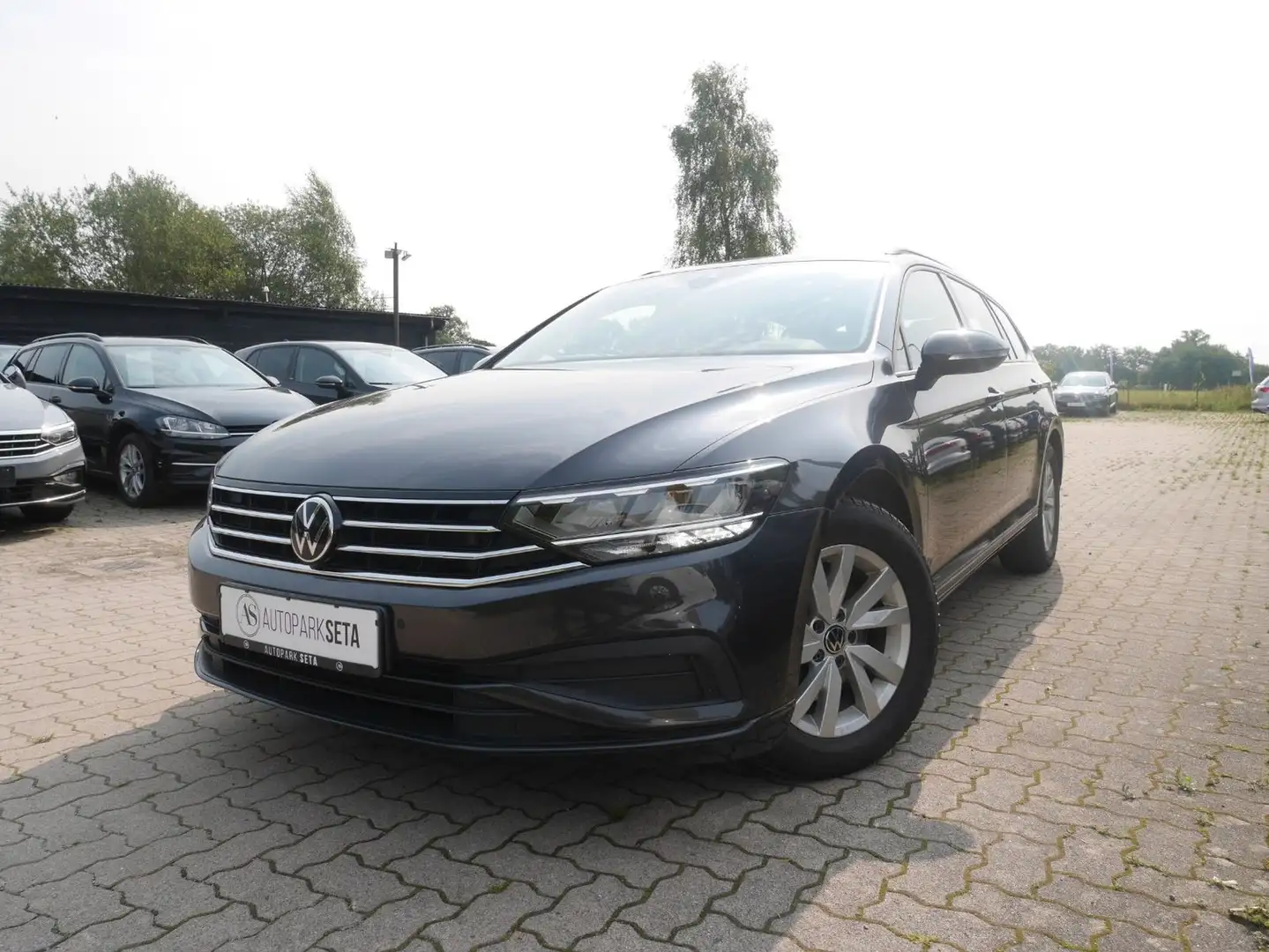 Volkswagen Passat Variant Passat 2.0 TDI DSG Var. Conceptline LED*LANE*KAM Grau - 1