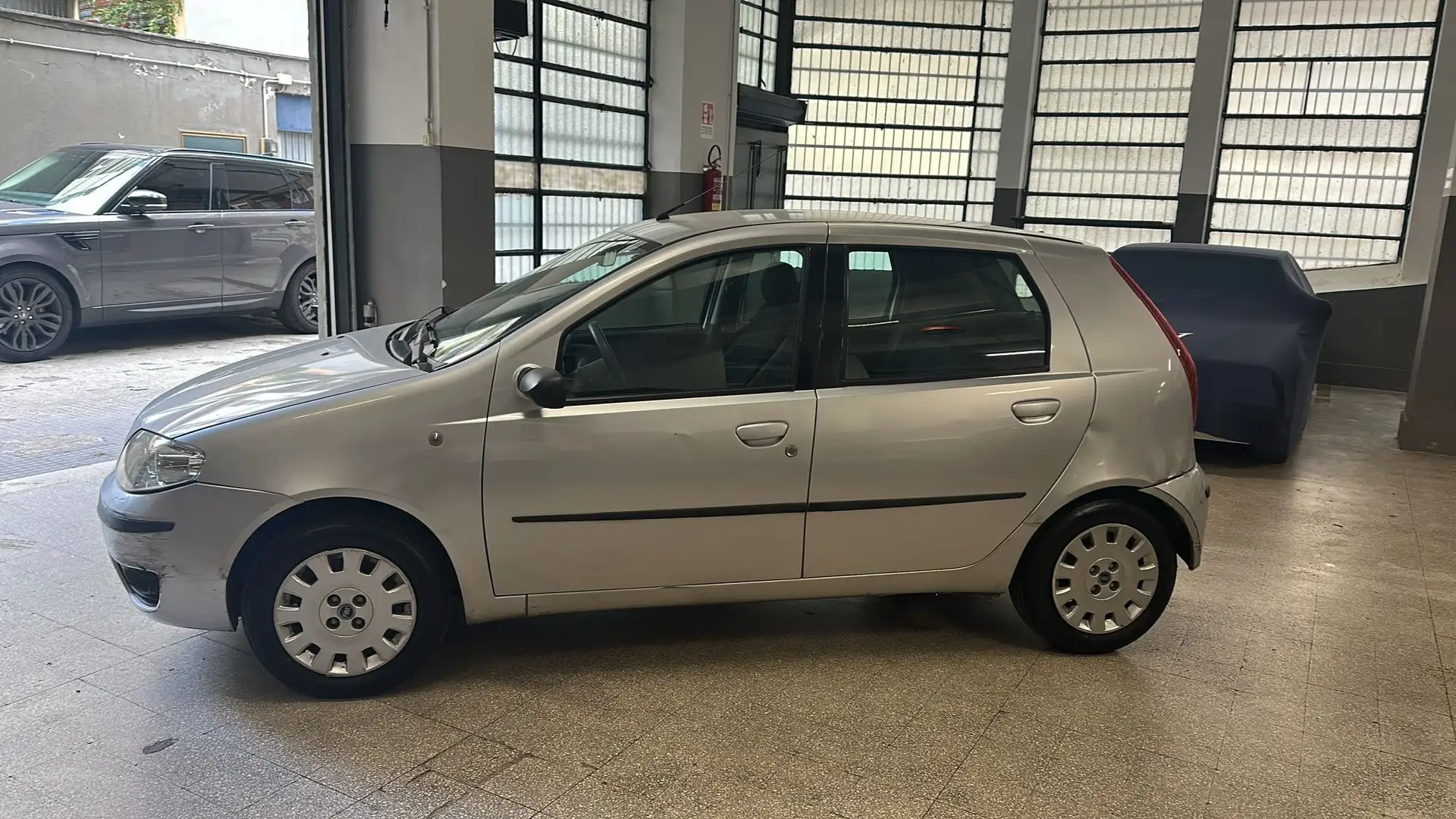 Fiat Punto Punto II 2003 5p 1.3 mjt 16v Classic Dynamic Silber - 1