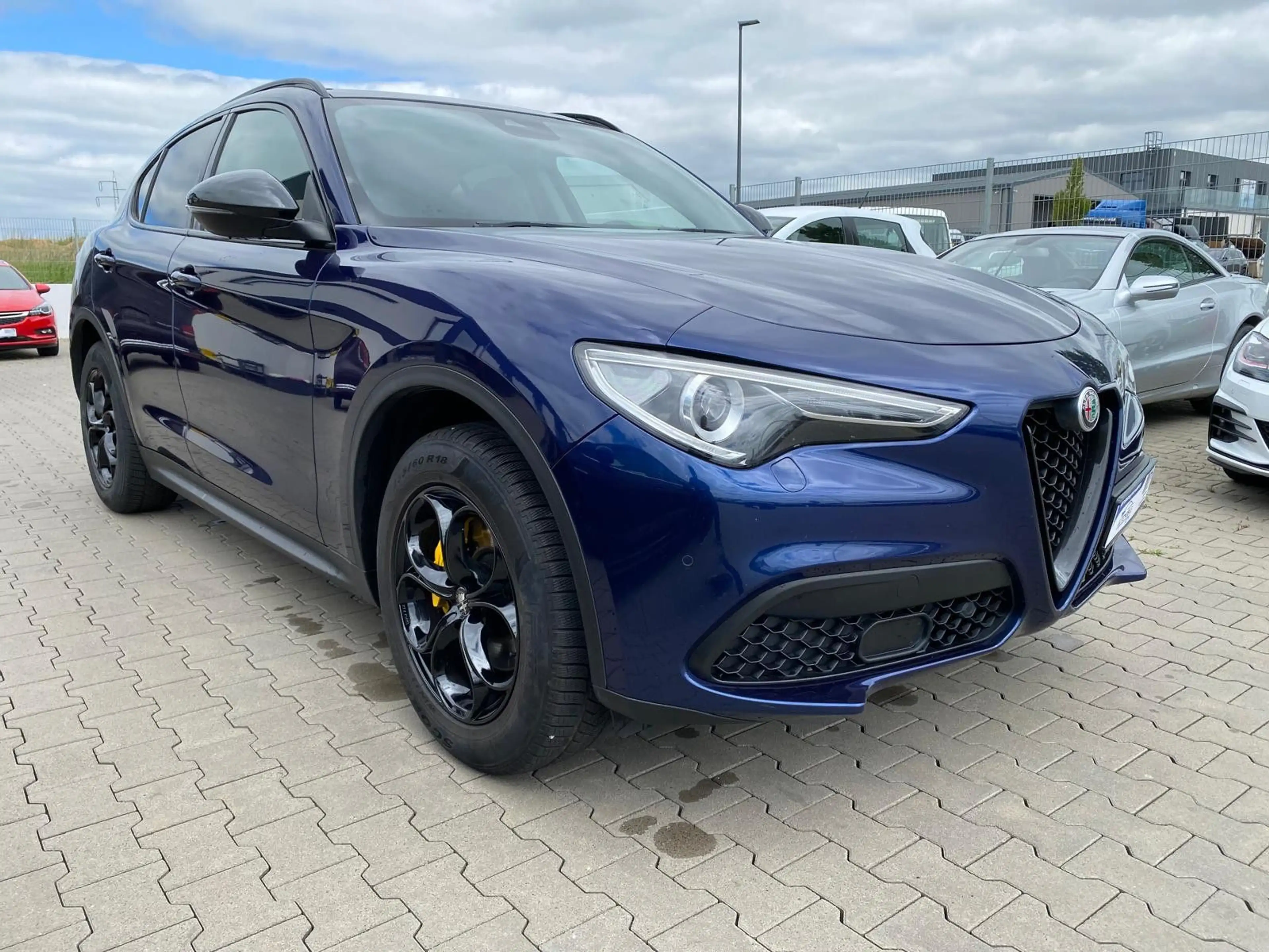 Alfa Romeo Stelvio B-Tech Q4/PANO/LED/NAVI/R-KAM/TÜV NEU — photo 11