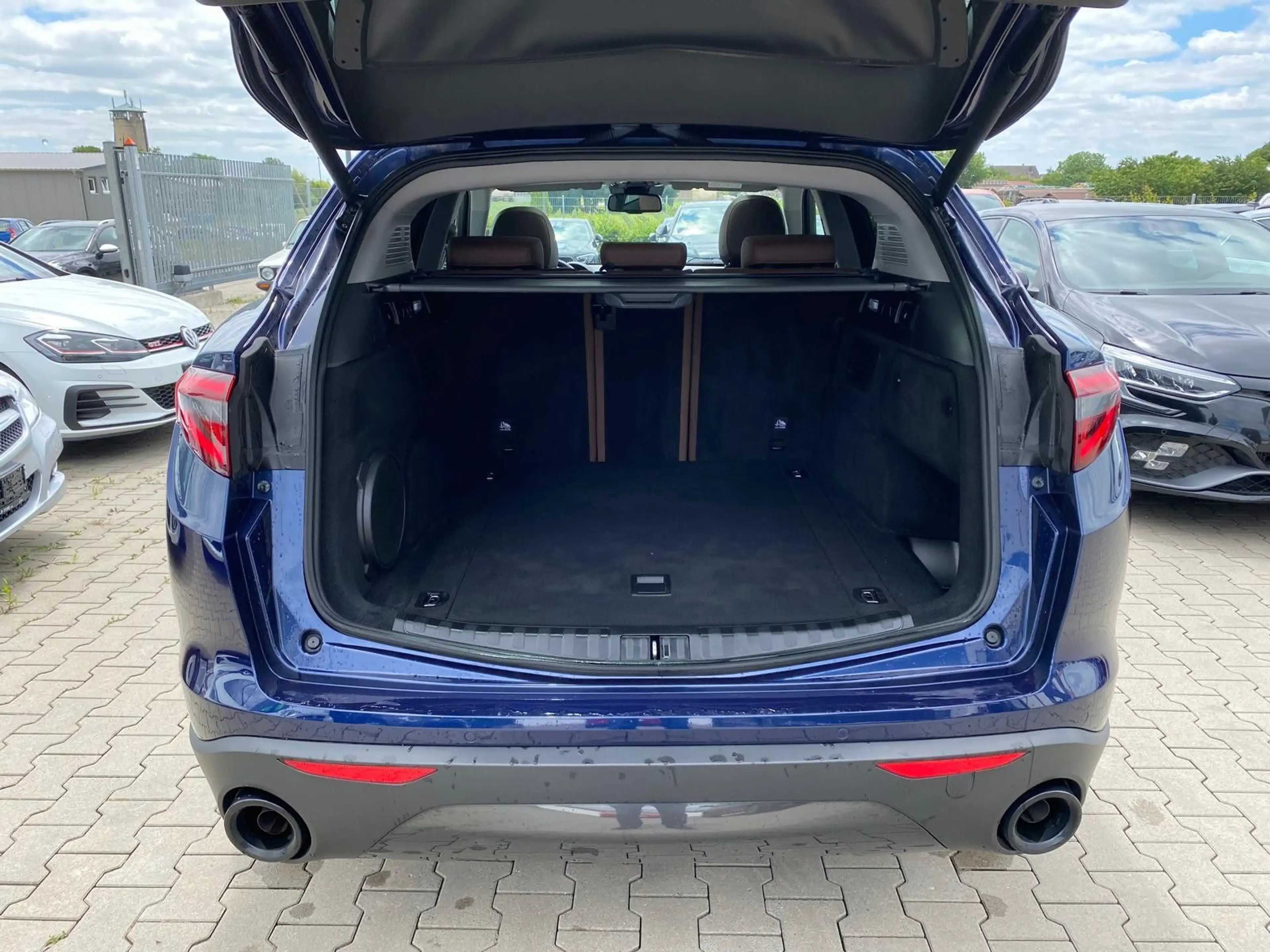 Alfa Romeo Stelvio B-Tech Q4/PANO/LED/NAVI/R-KAM/TÜV NEU — photo 9
