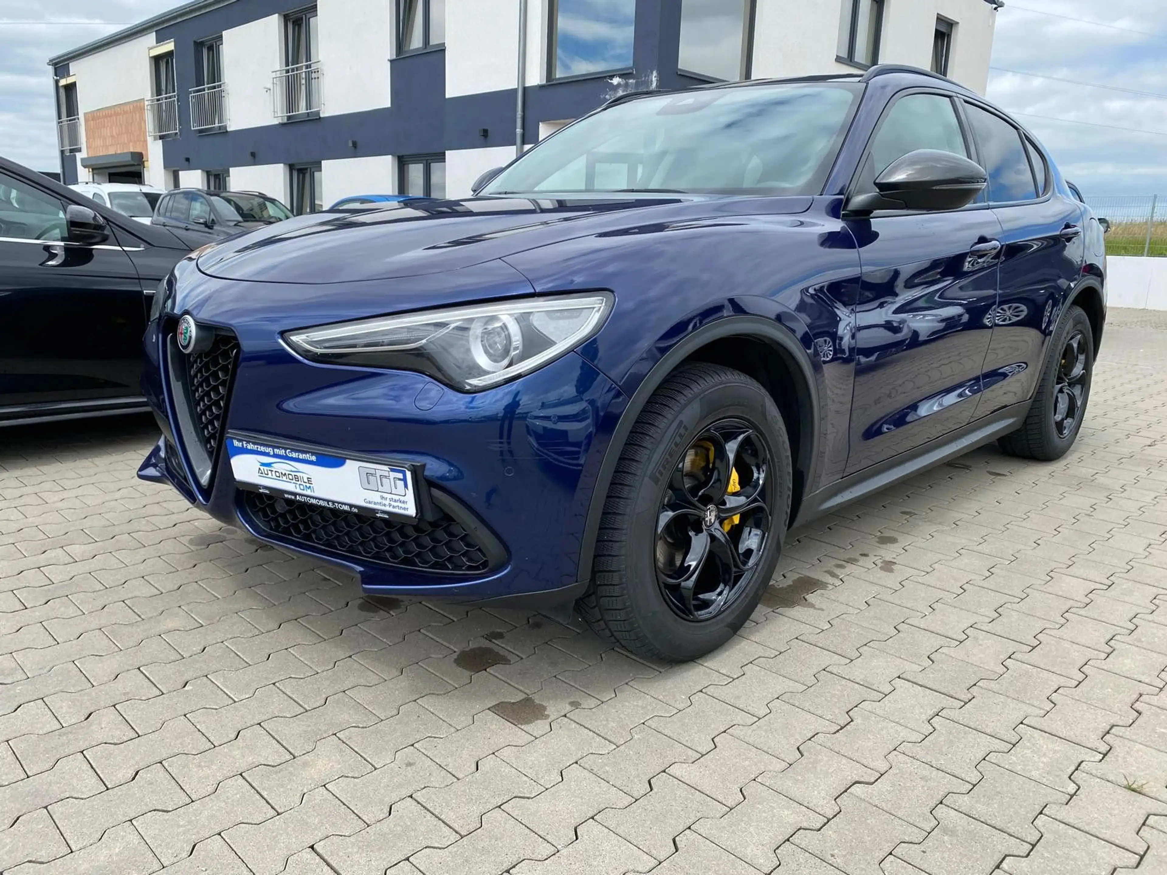 Alfa Romeo Stelvio B-Tech Q4/PANO/LED/NAVI/R-KAM/TÜV NEU