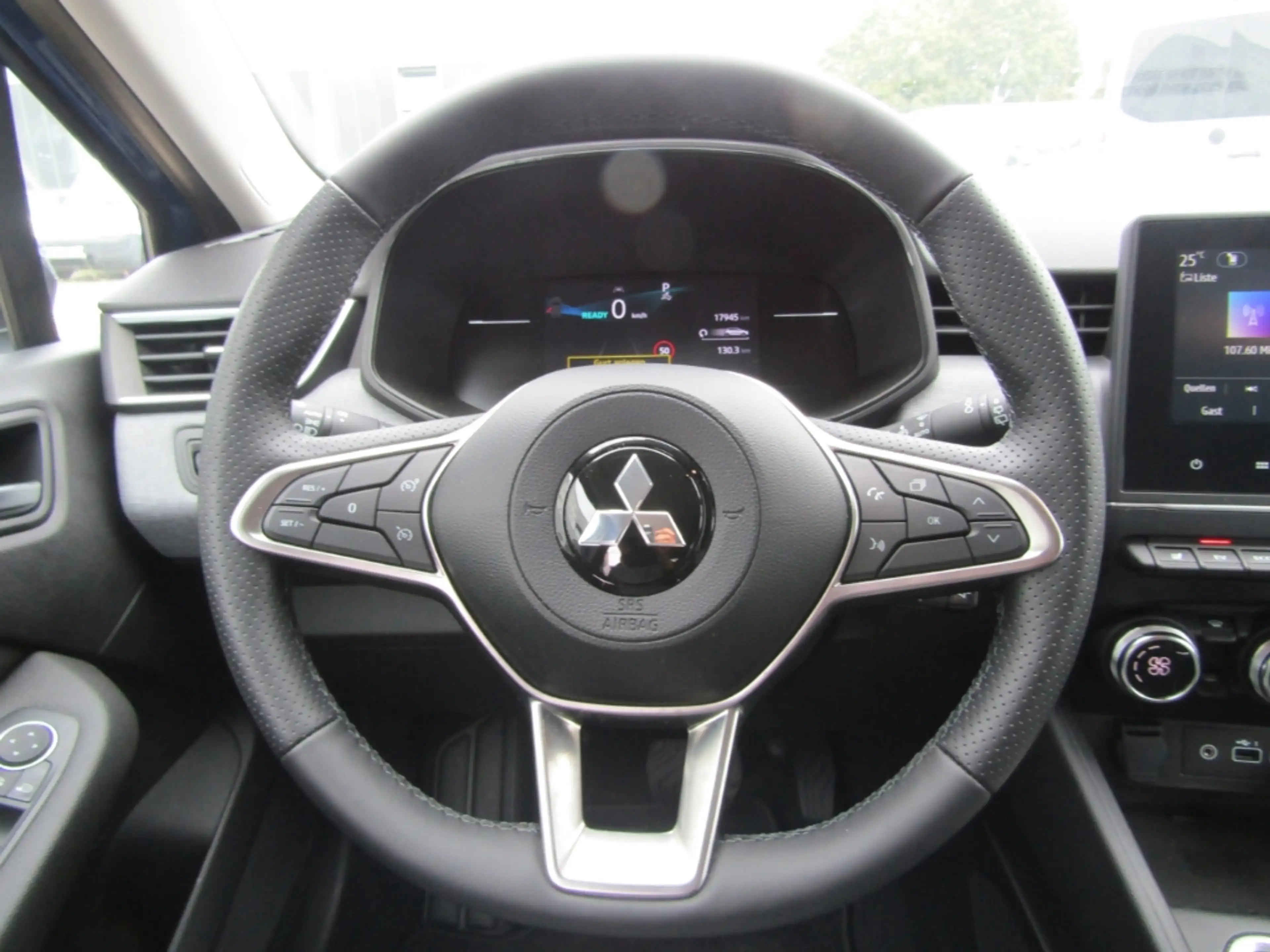 Mitsubishi Colt 1.6 HEV Plus GRA PDC SHZ RFK Android Auto Apple Ca — photo 10