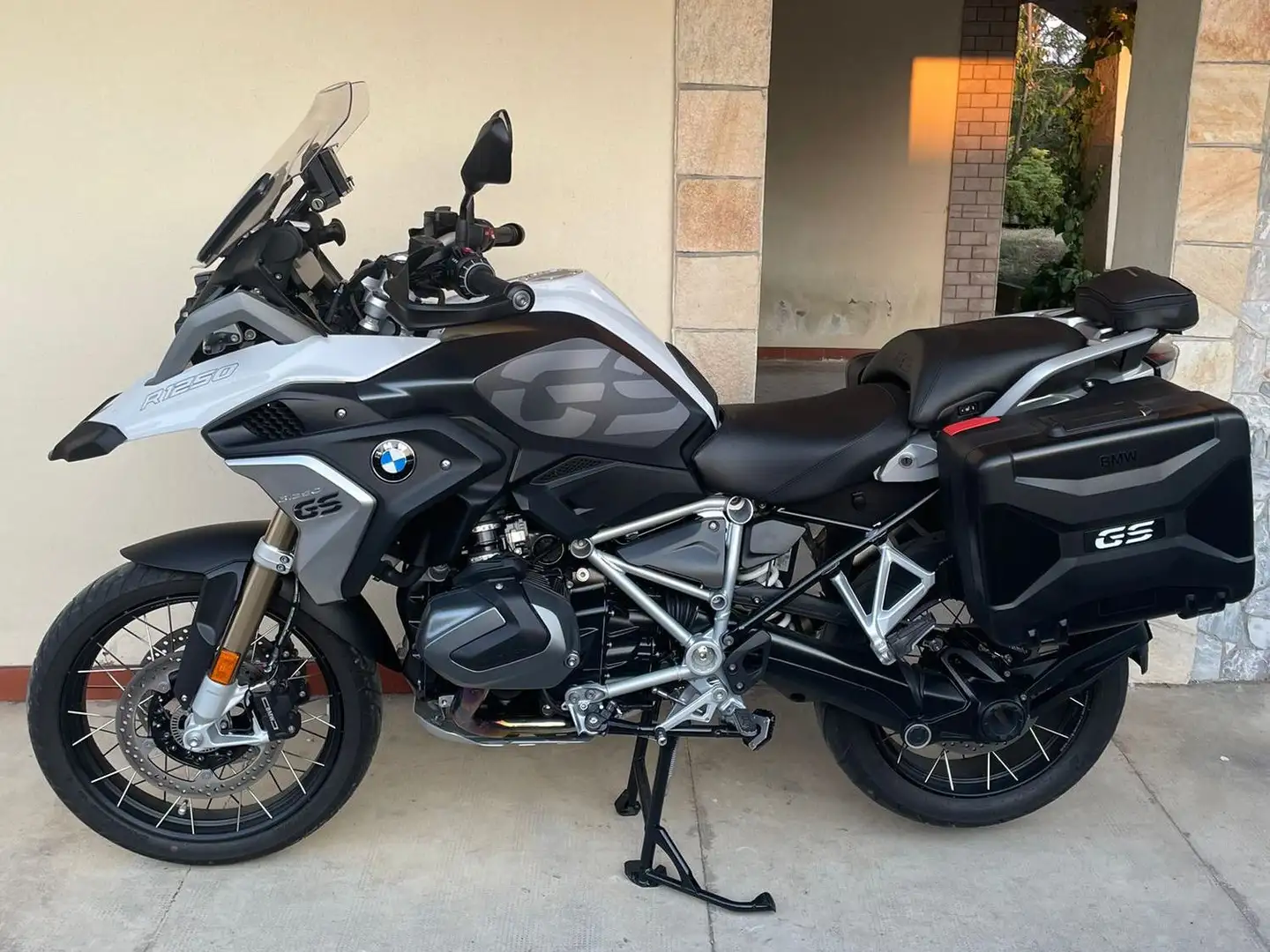 BMW R 1250 GS Argintiu - 1