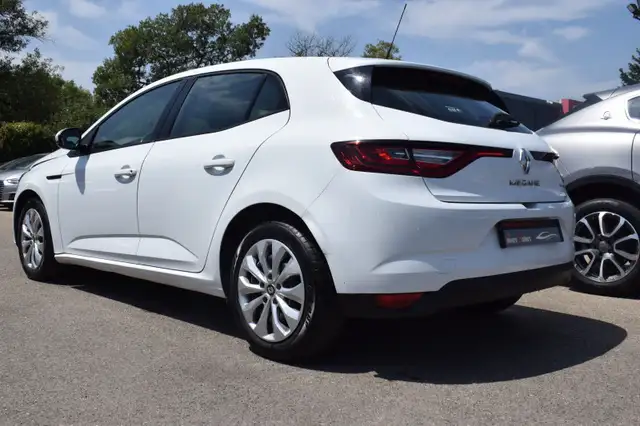 Renault Megane view 13
