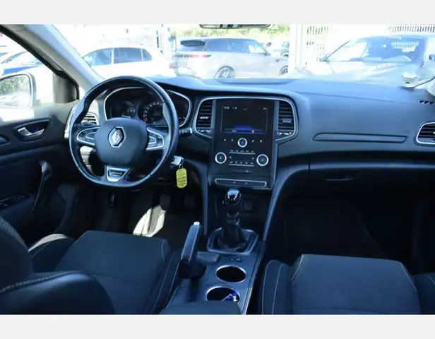 Renault Megane view 5