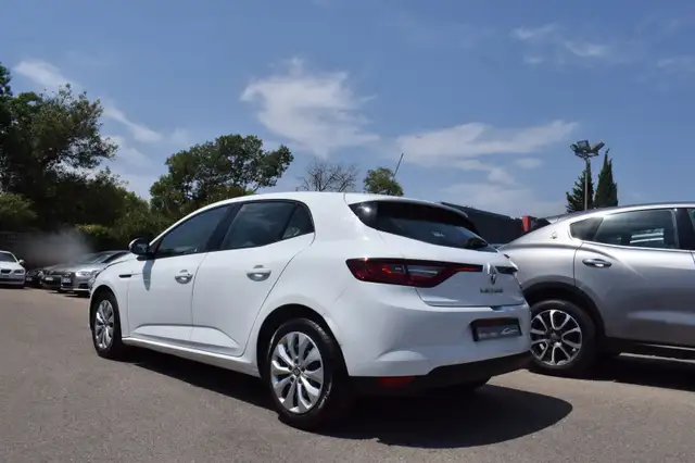 Renault Megane view 12