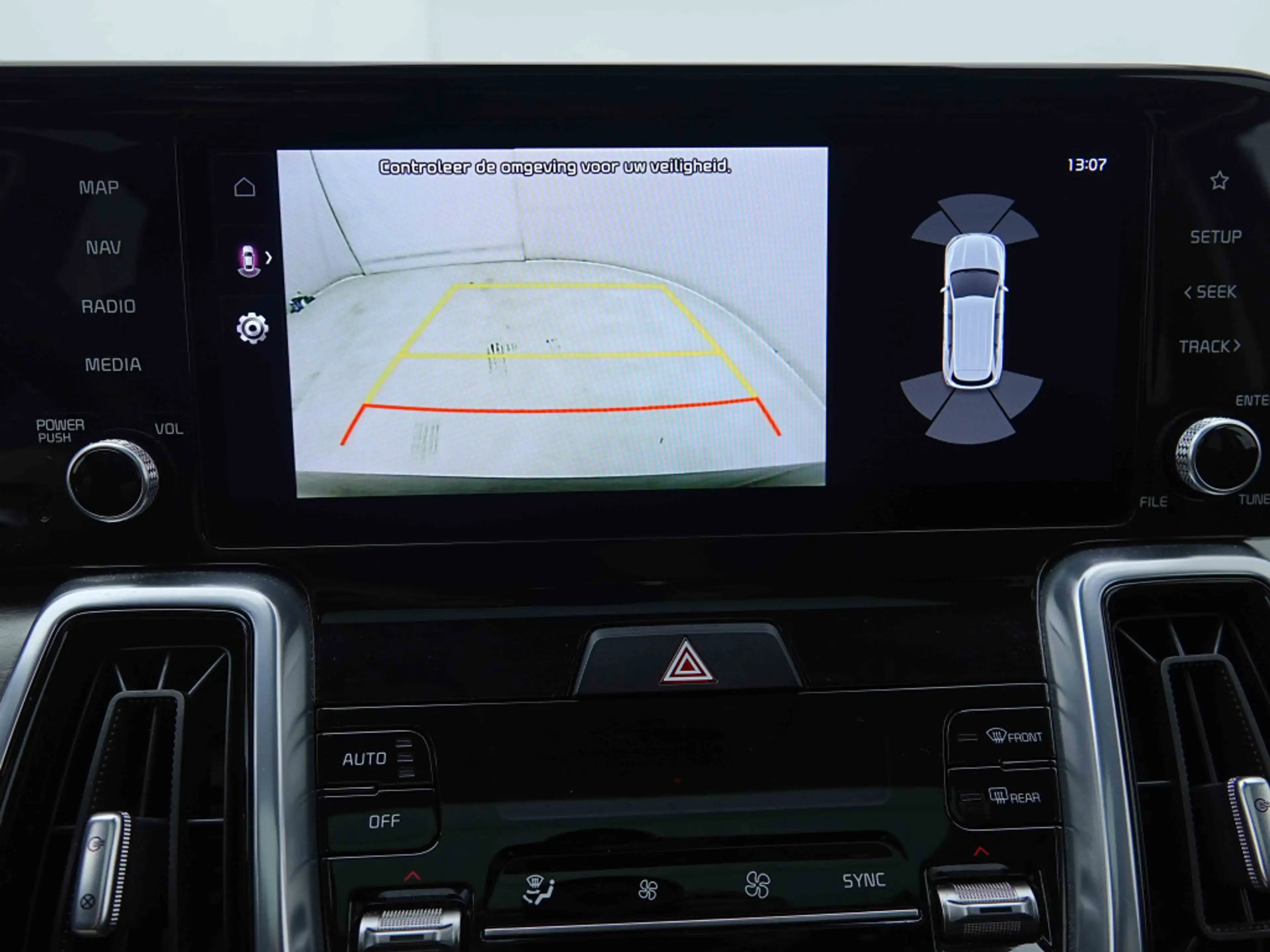 Kia Sorento 1.6 T-GDi 265 PHEV AWD Pace | Pano | Leather | GPS — photo 13