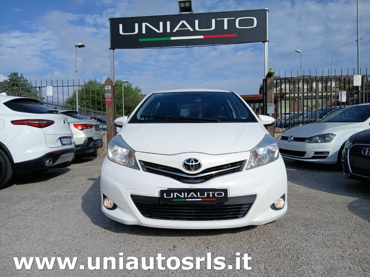 Toyota Yaris Yaris III 2011 5p 1.4 d-4d Style Alb - 1