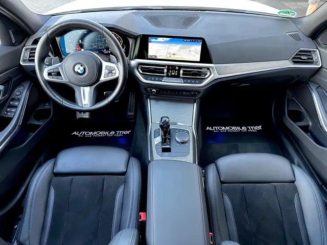 BMW 3 Series view 10
