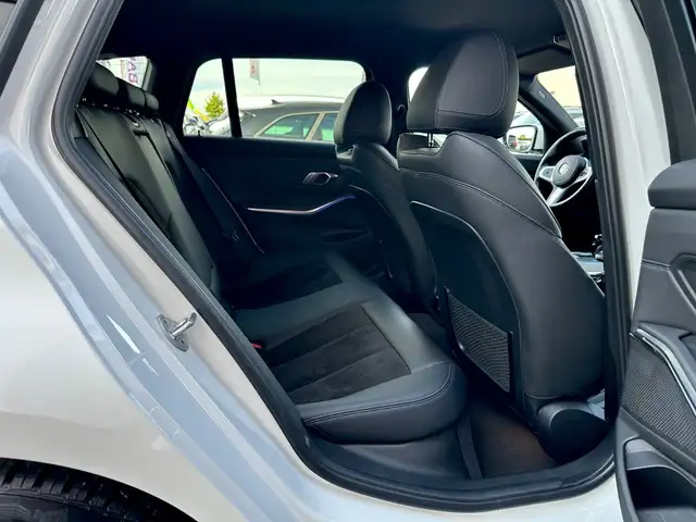 BMW 3 Series view 13