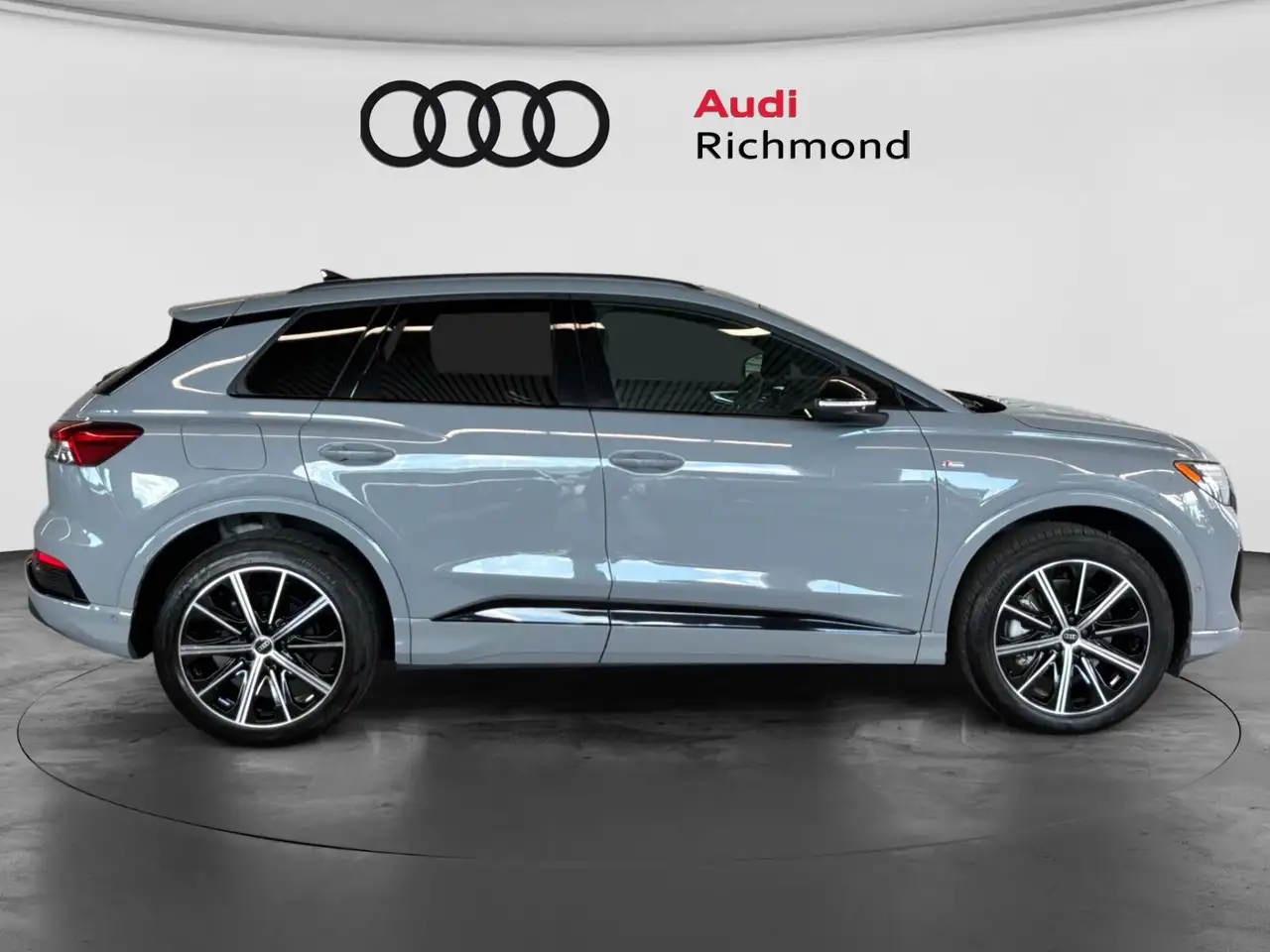 Audi Q4 e-tron снимка Audi Q4 e-tron