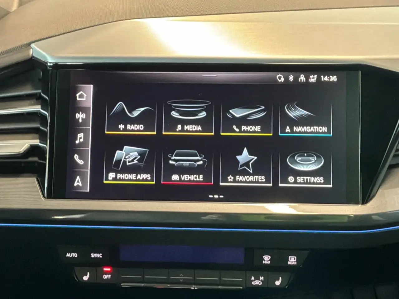 Audi Q4 e-tron снимка Audi Q4 e-tron