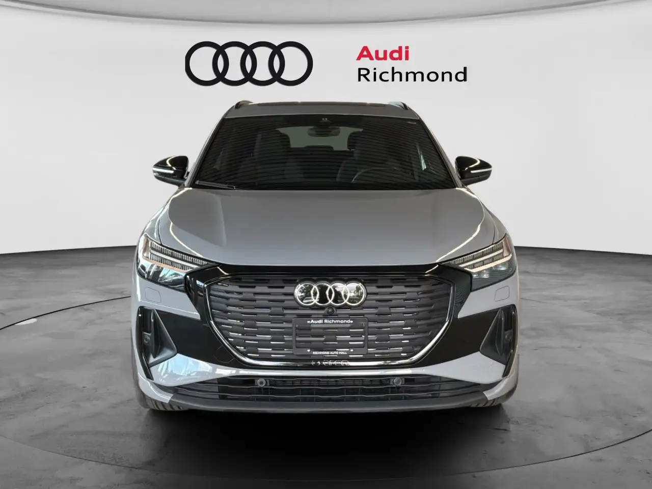 Audi Q4 e-tron снимка Audi Q4 e-tron