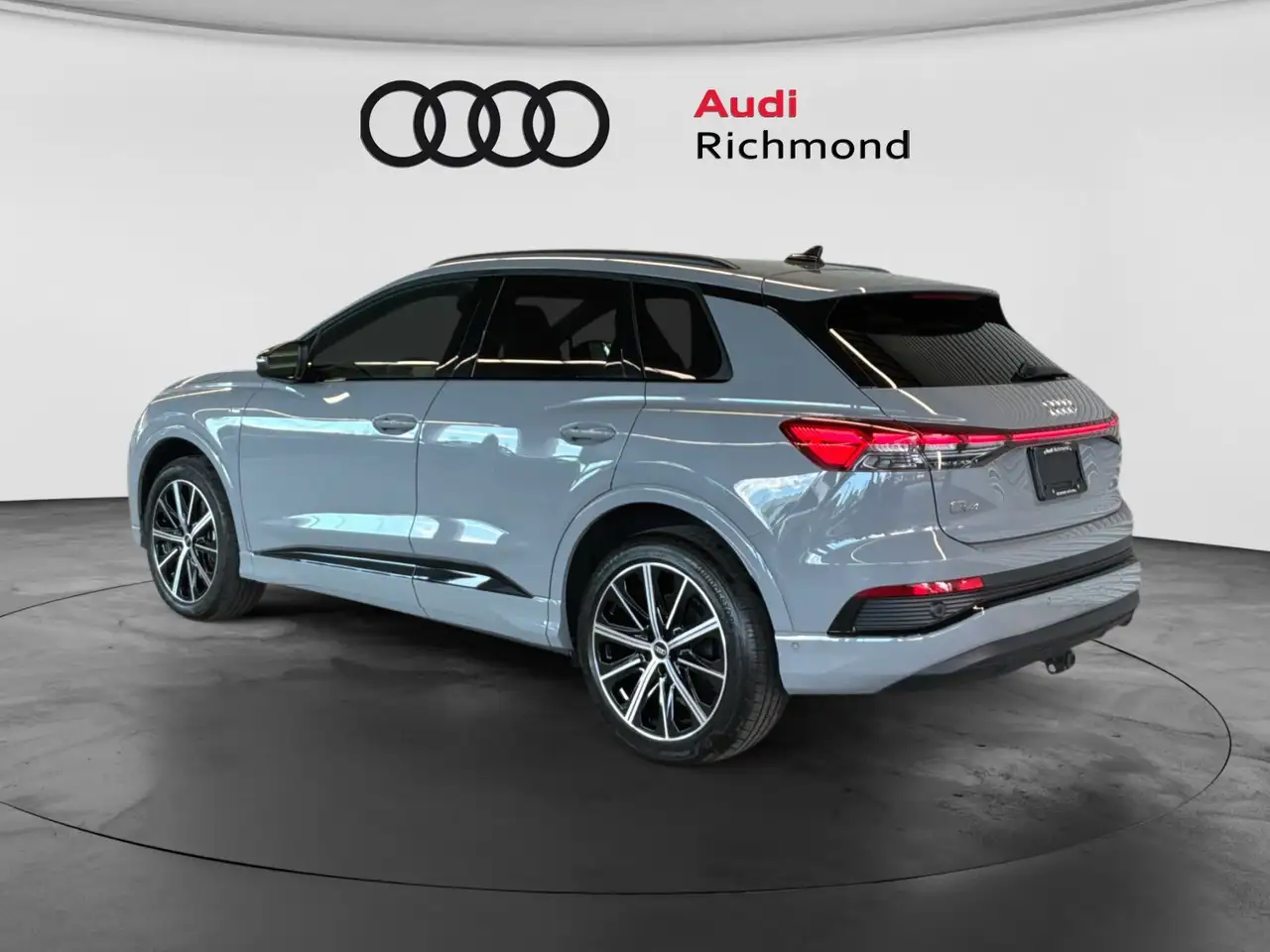 Audi Q4 e-tron снимка Audi Q4 e-tron